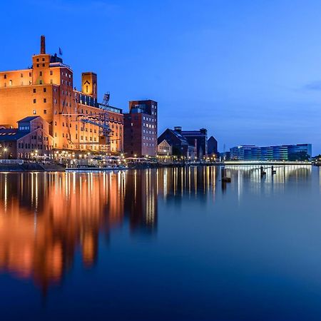 City Apartment Duisburg 2#Netflix &Wlan &Kingsize Bett & Kaffee Maschine & Central & 500M Innenhafen & 2 Min U Bahn Exterior photo